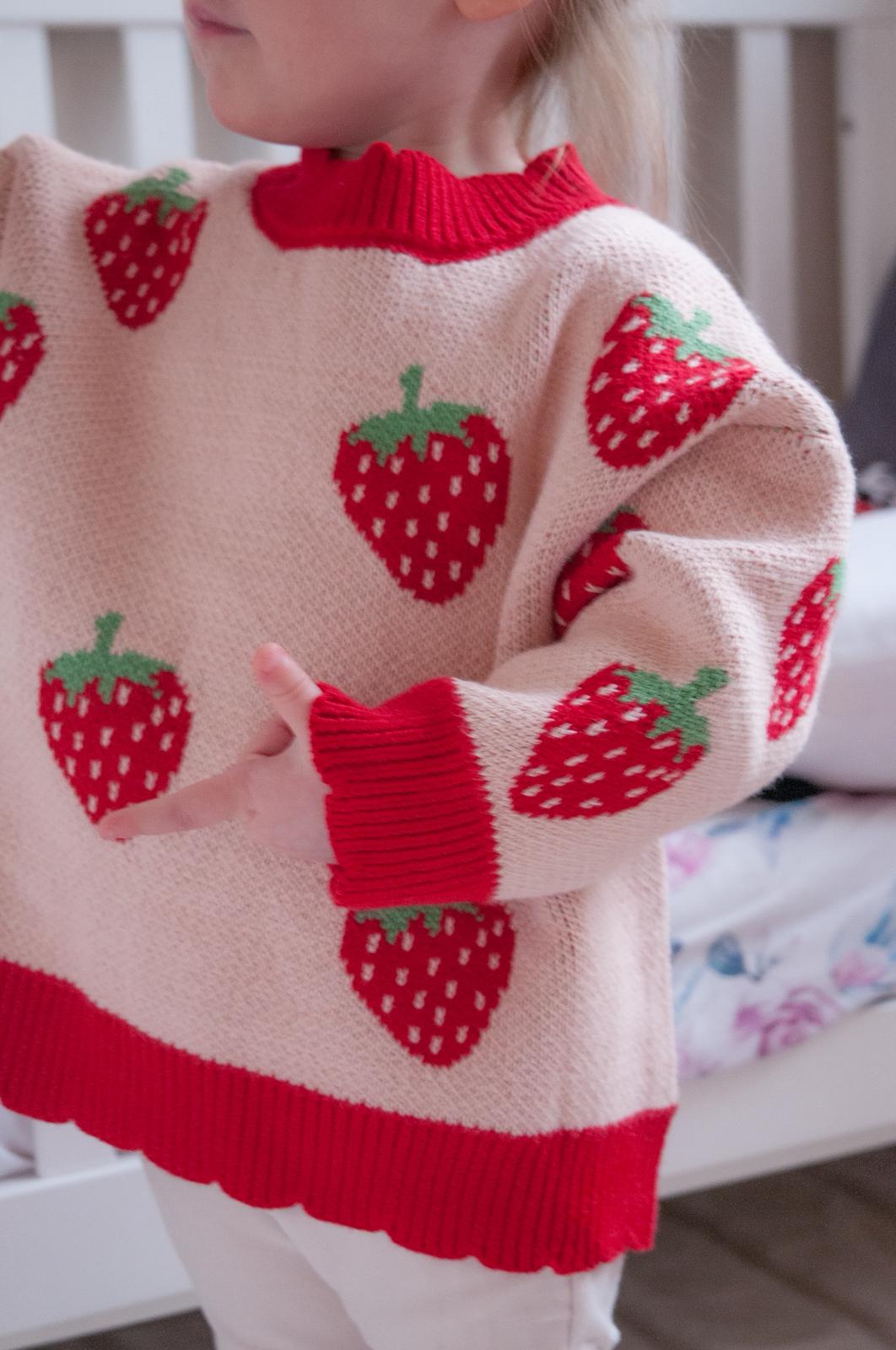 Tilly Strawberry Knit – Kids Sweater
